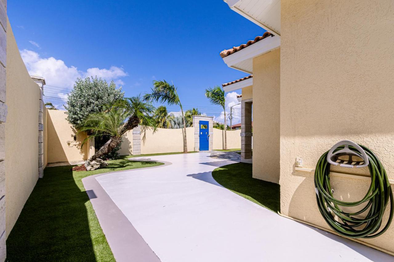 Ruby 15 Palm Beach Exterior foto